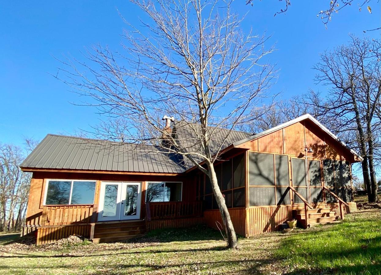 Blufftop Cabin Retreat Hot Tub And Fall Views! Villa Canadian Exterior photo